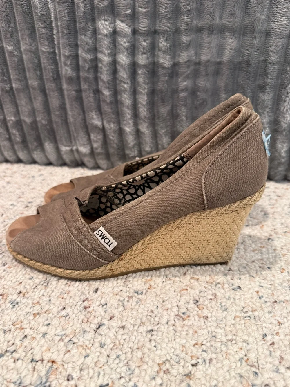 TOMS Taupe Canvas Peep-Toe Espadrille Wedges Size 8